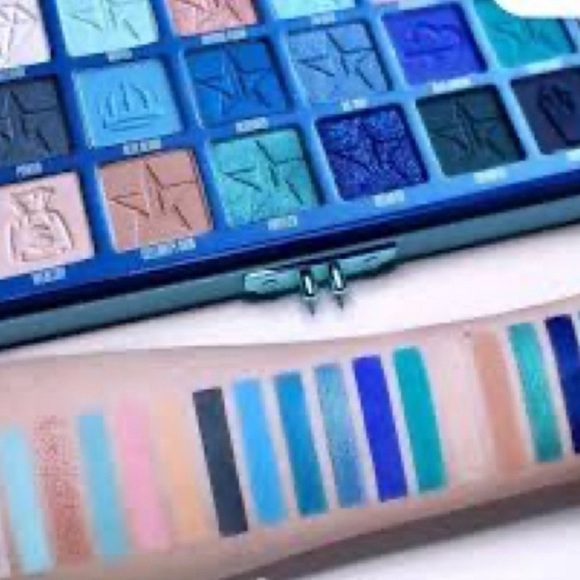 Jeffree Star Blue Blood Eyeshadow Palette NIB - Picture 6 of 6